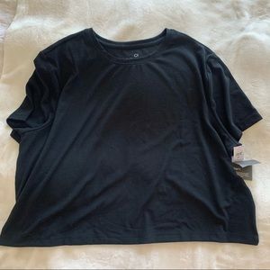 NWT Gap Fit cropped tee